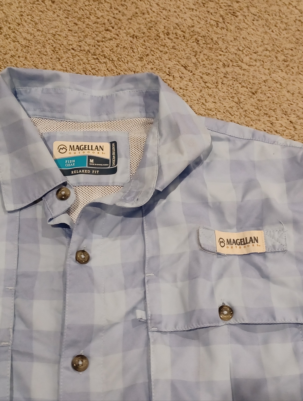 Magellan Lightweight Outdoors Men’s Light Blue Plaid Fishing Shirt Size M